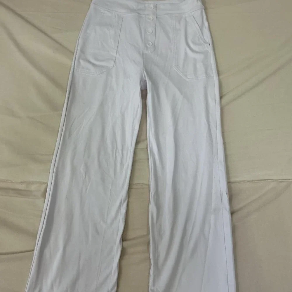 White Wide Leg Pull-On Pants – Women's Medium